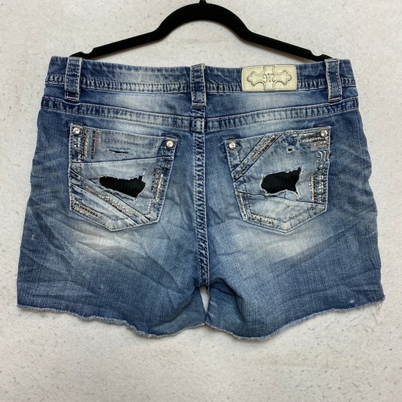 Miss Me Mid-Rise Easy Short Size 32 Blue Denim Embellished Distressed EB447EFH5 - Picture 7 of 8